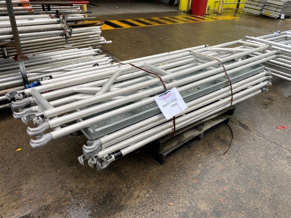 Pallet of Assorted Aluminium Scaffolding Components