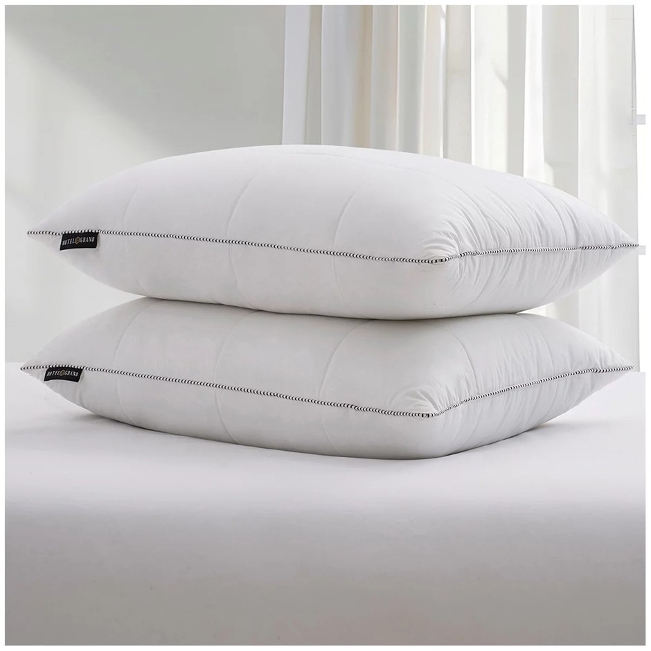 2 x HOTEL GRAND All Feather Pillow.