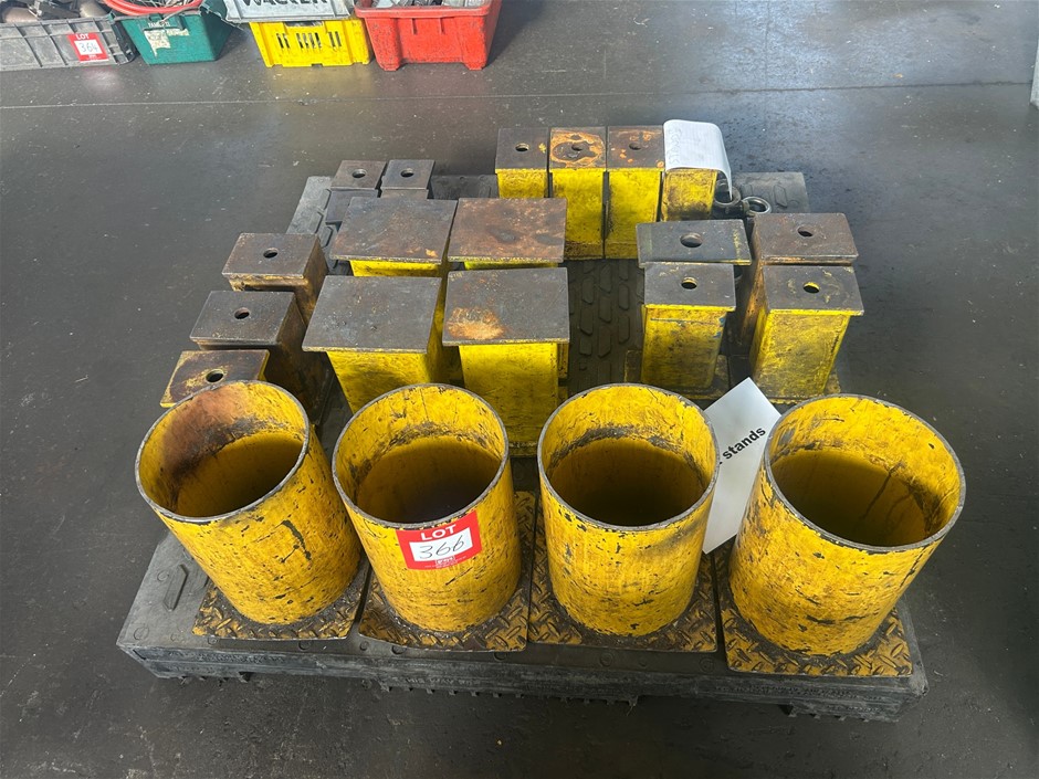 Pallet of Approx 23 Steel Support Stands