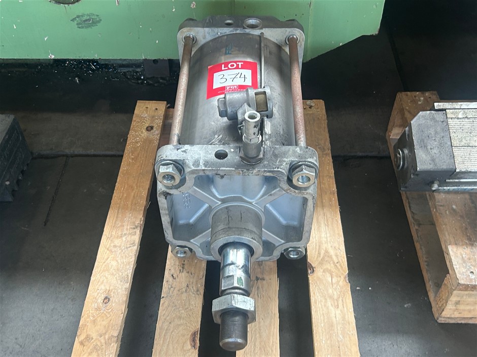 1x Large Festo Pneumatic Cylinder