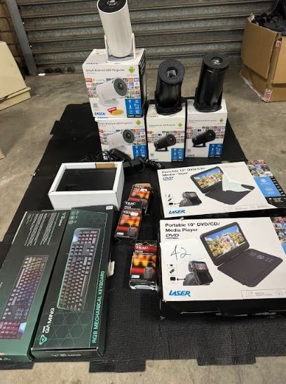 Mixed lot of electrical goods