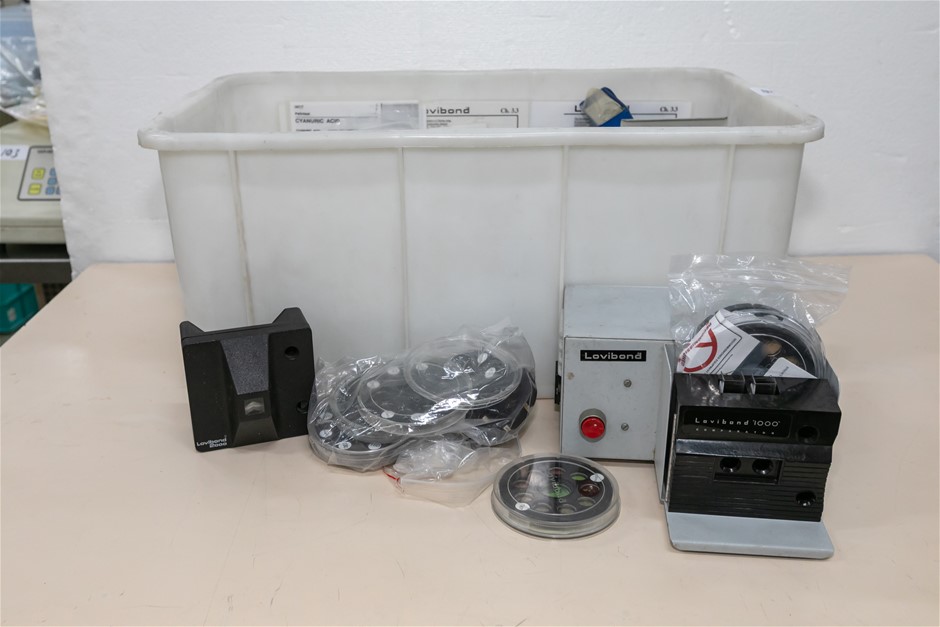 Colour Comparator with Assorted Wheels and Accessories