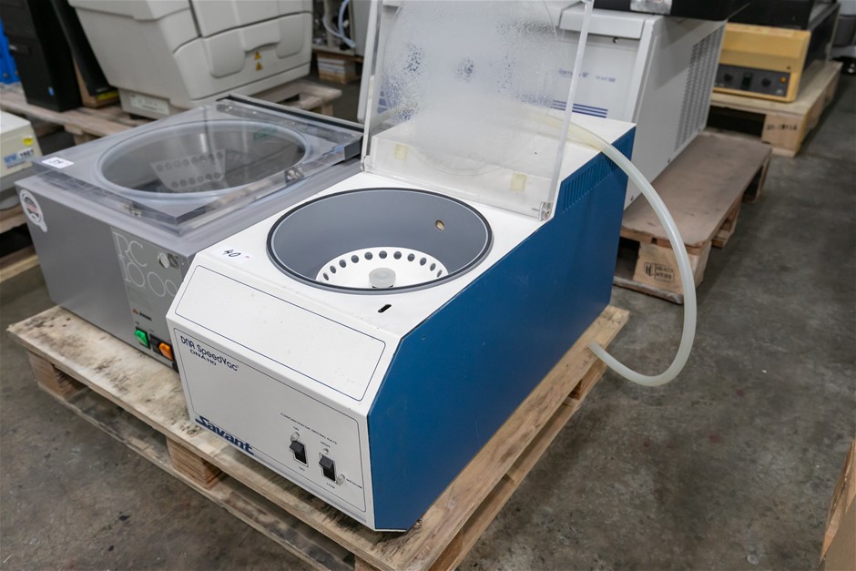 Centrifugal Vacuum Concentrator with 24 Place Rotor Integrated Vacuum Pump