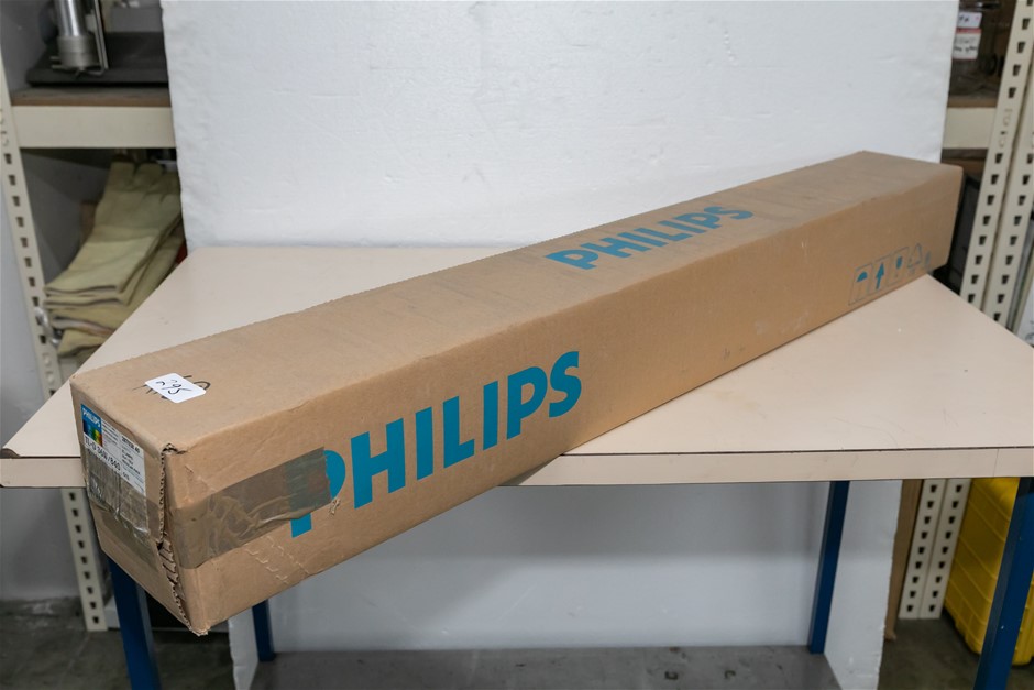 Fluorescent Tubes: TLD 36W/840 Cool white. TDL 36W/33 Cool White