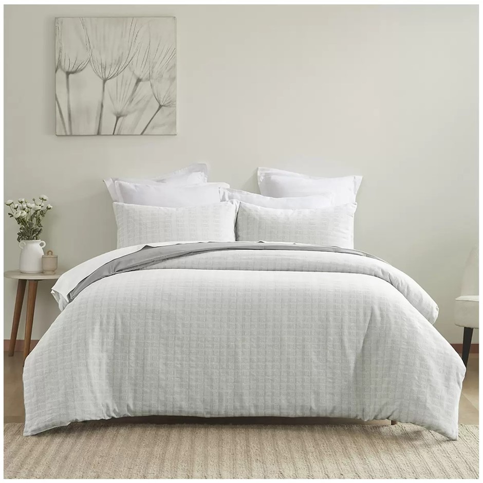 ISTORIA HOME Manhattan Quilt Cover Only, King, Chester. NB: Not in original