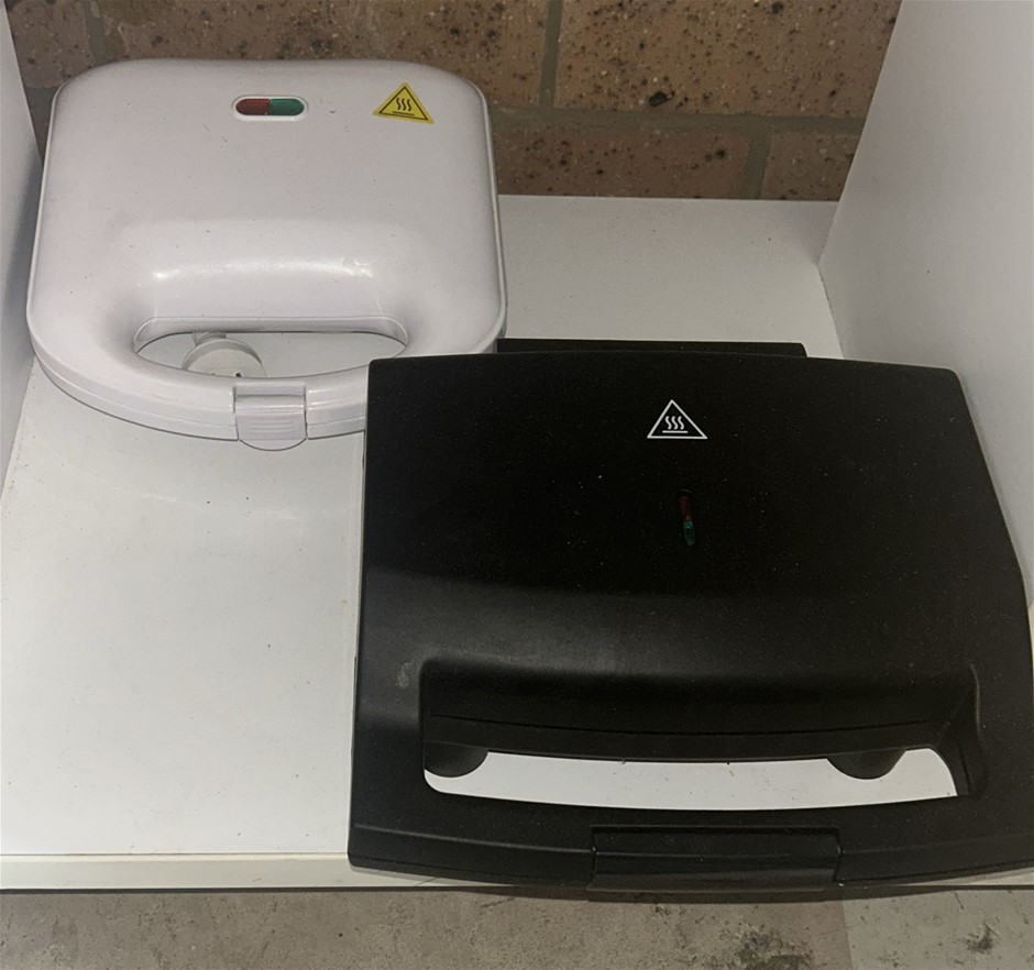 2x Sandwich Pressers