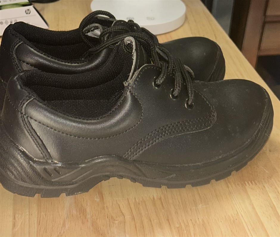 Raben Women Safety Shoes