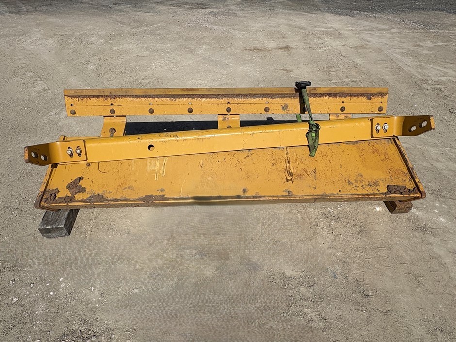 <p><strong>Motor Grader Blade Assembly</strong></p>