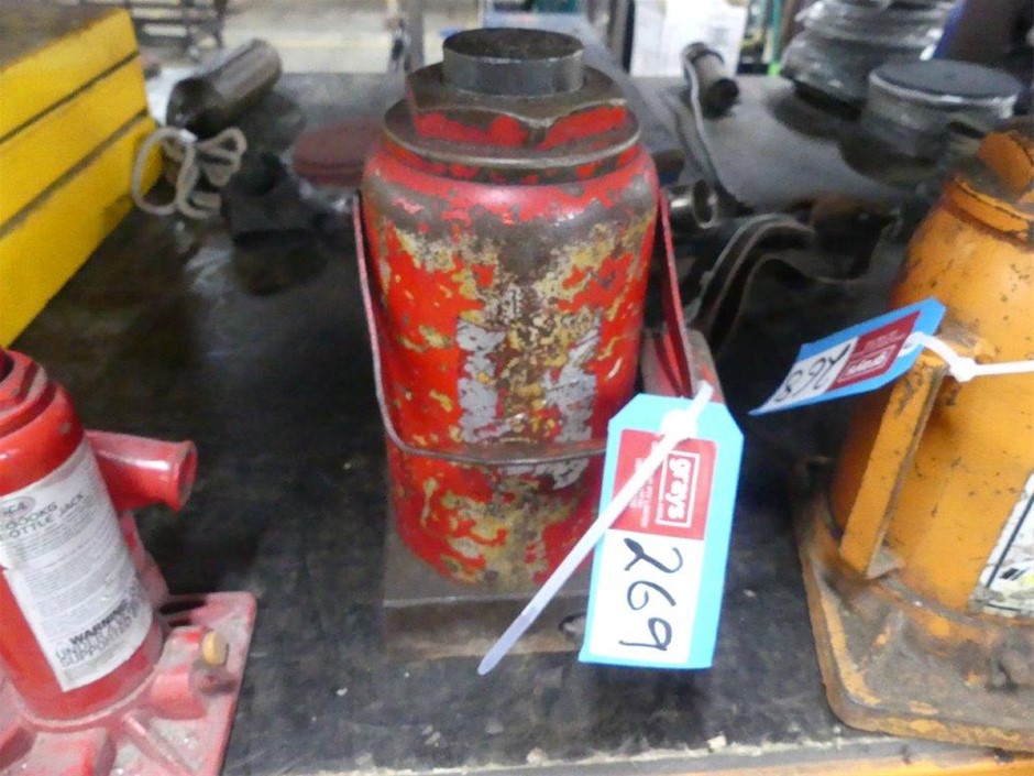 Hydraulic Jack (Bottle)