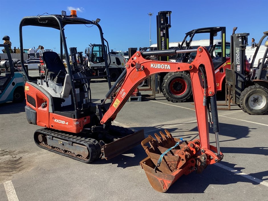 <p>Kubota KX018-4 Mini Excavator</p>