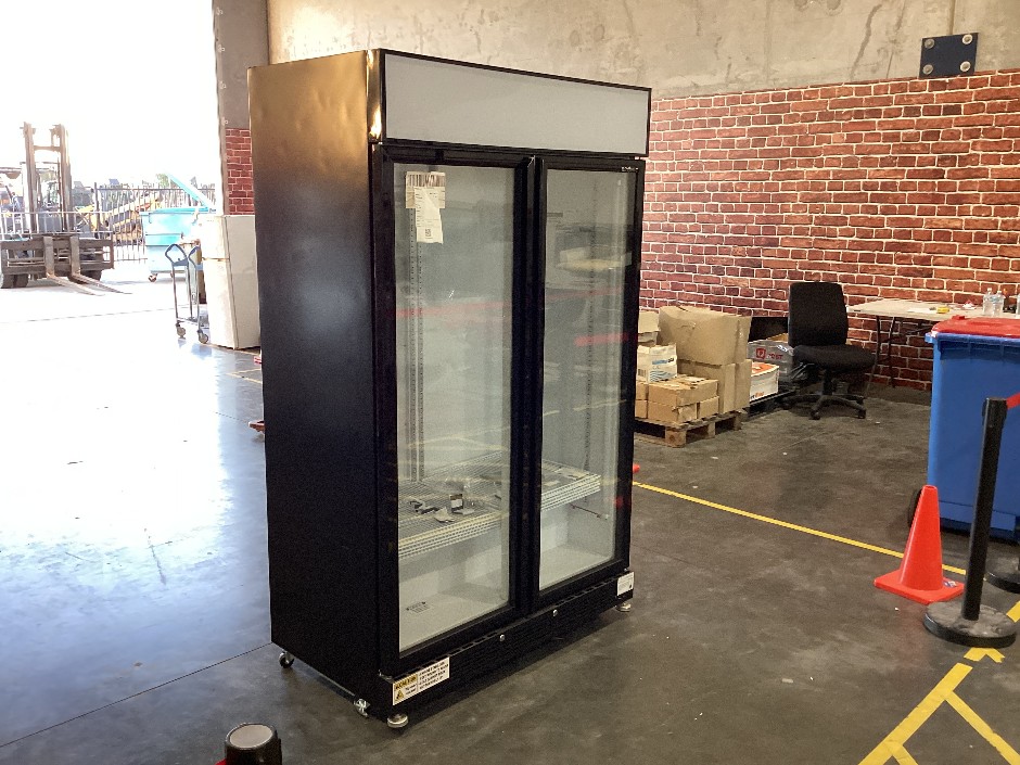 <p>Bromic 2 Door Upright Cooler</p>