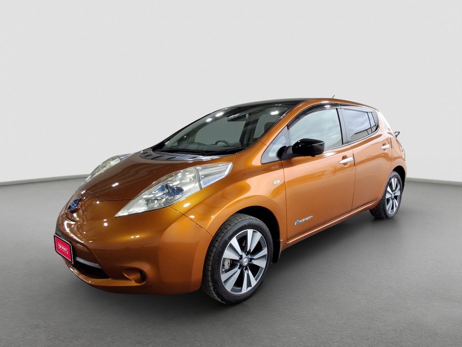 IMPORT 2017 Nissan LEAF G Thanks Edition Electric - RWC issued 04/06/2026