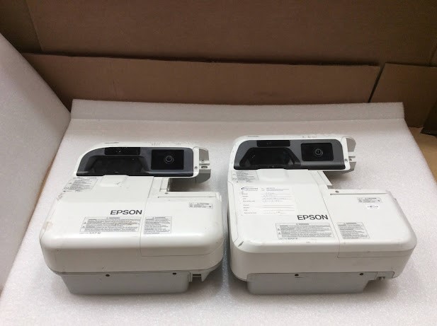 Epson EB-695Wi&EB-585Wi 3LCD Projector (Lot of 2)