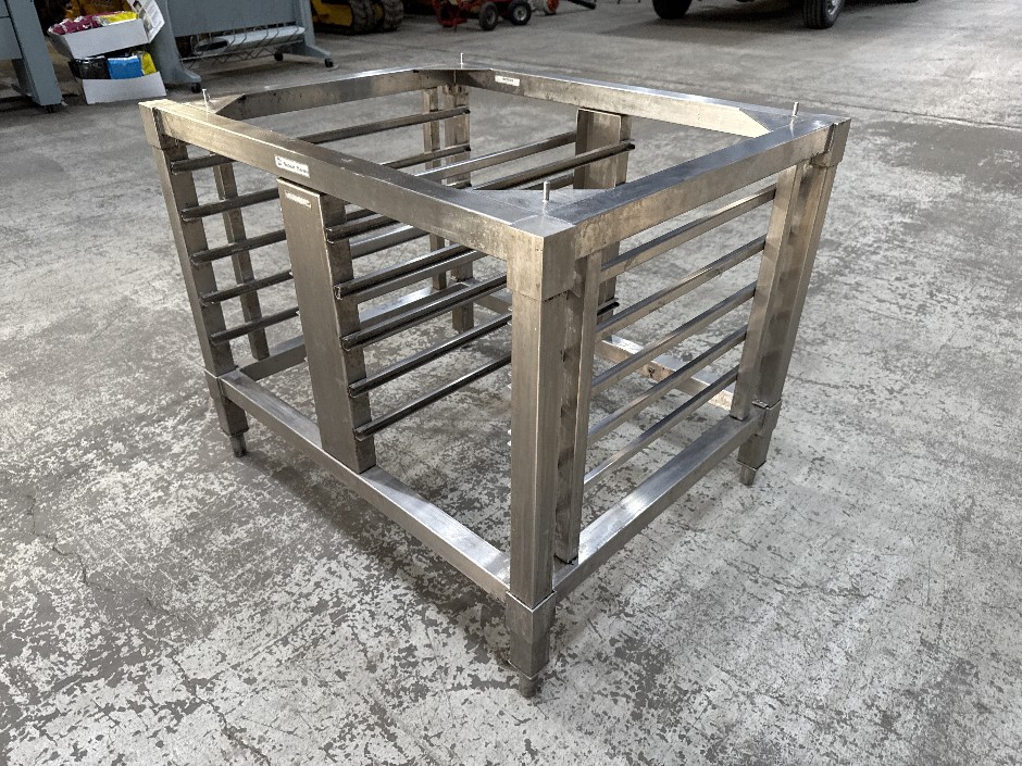 Unreserved Commercial Restaurant and kitchen Equipment