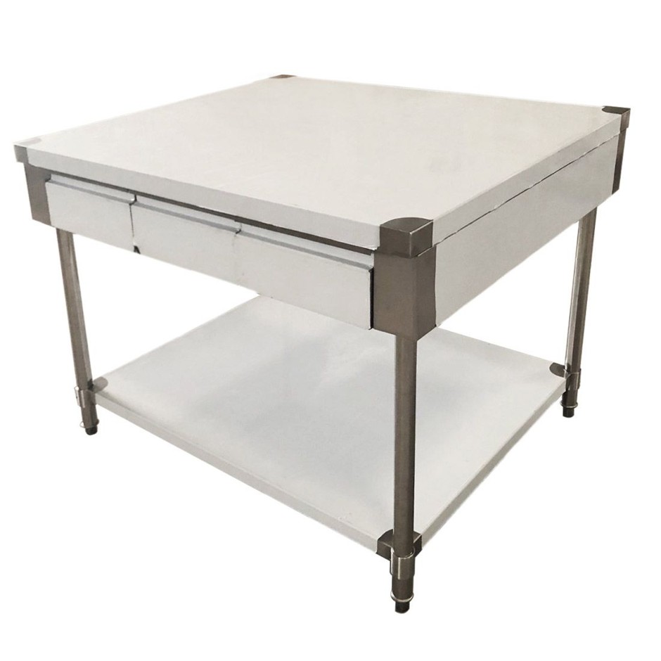 <p>Workbench with 3 Drawers (Each Side) and Under Shelf</p>