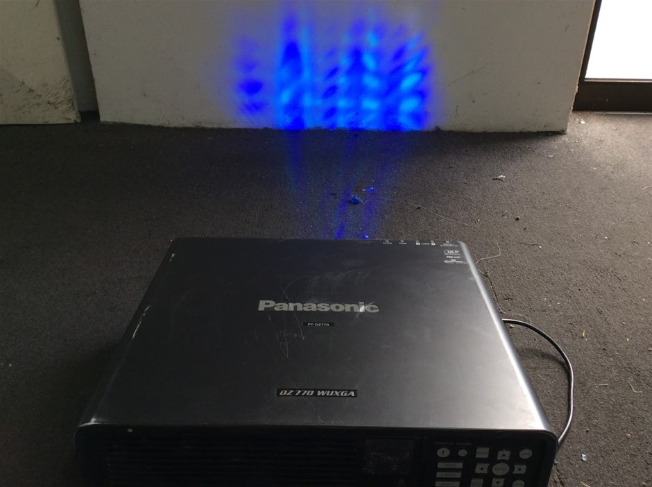Panasonic PT-DZ770EK DLP Projector