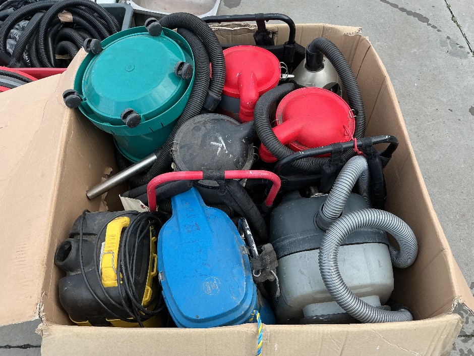 1 x Pallet Assorted Vacuums