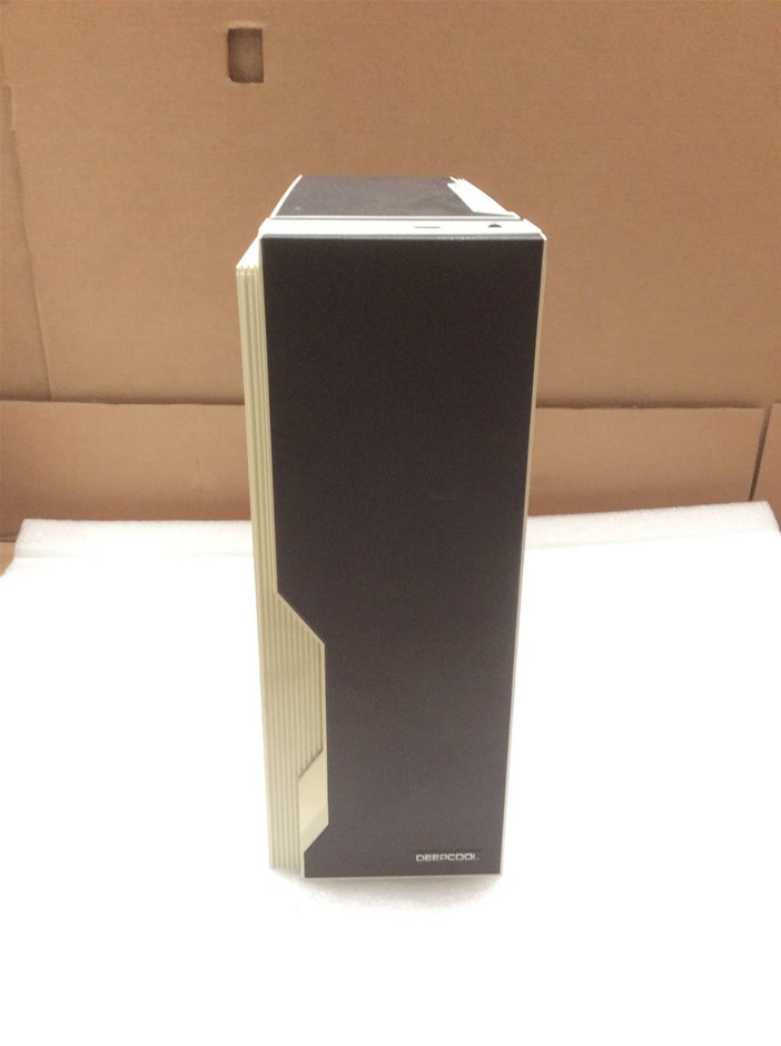 Deep Cool Computer Case