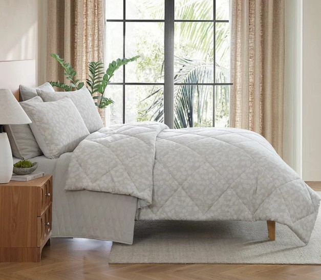 Jennifer Adams Comforter Set Queen 6 Piece Set