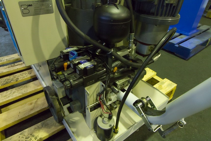 Swarf Compactor, ``Binnie Swarf Crusher``, Features 2 x Hydraulic Worm