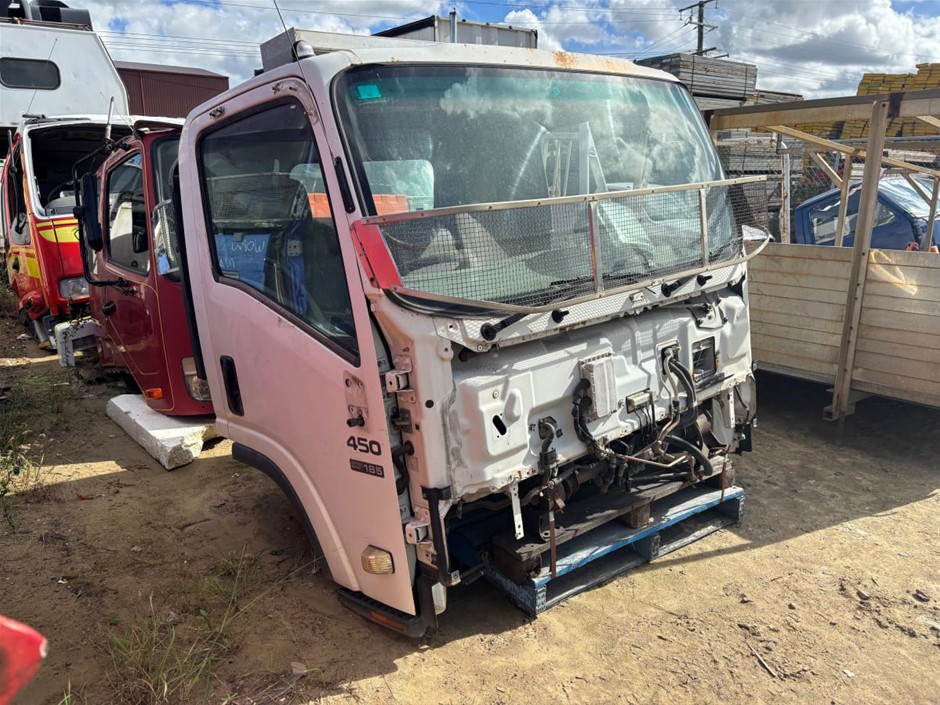 2009 Isuzu N Series Cab Only