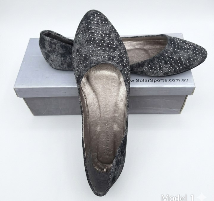 45 pairs of assorted women shoes of different sizes and models