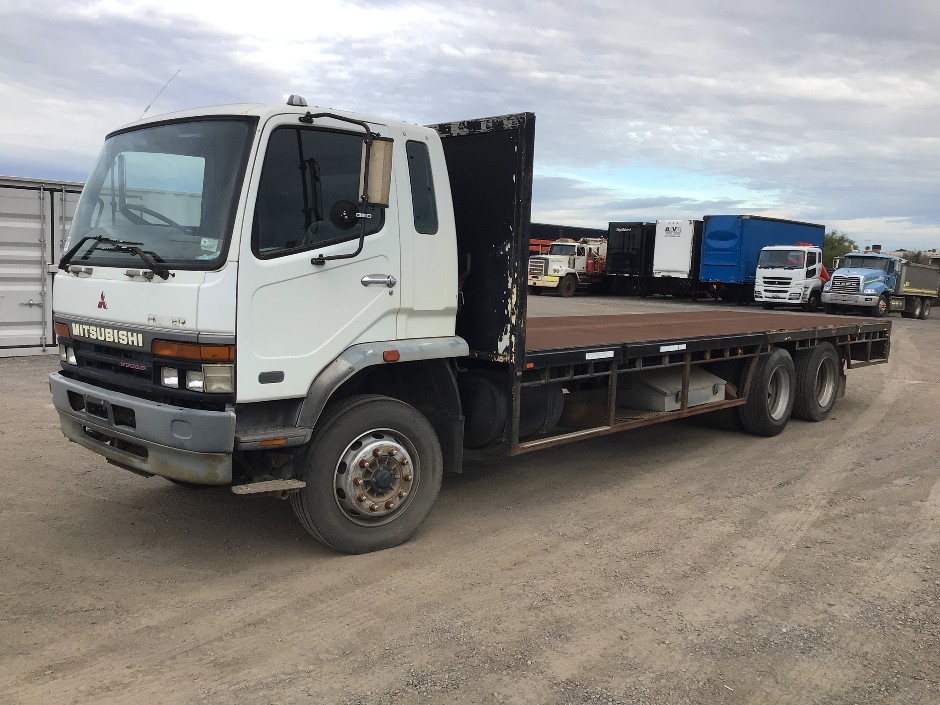 1999 Mitsubishi FM 600 Fighter 6x2 Tray Truck