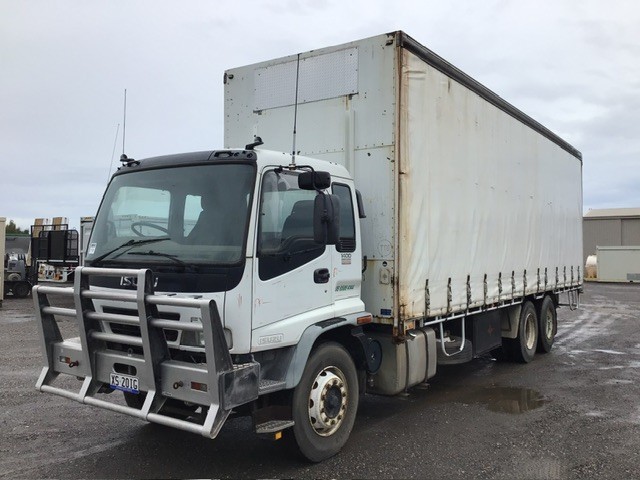2006 Isuzu FVM 1400 Long 6x2 Curtainsider