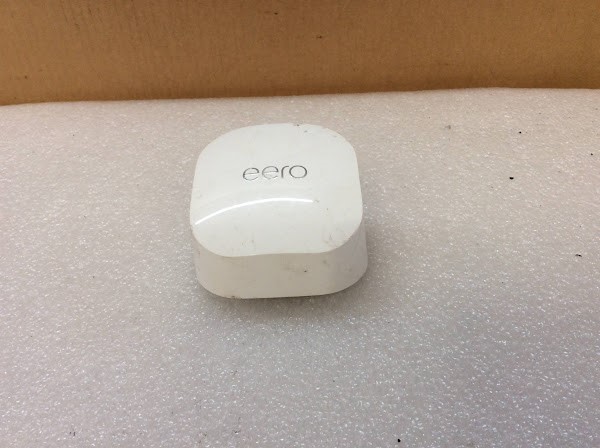 Amazon eero 6+ R010001 Dual-Band Mesh Wi-Fi Router