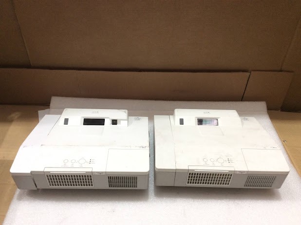 0005-2584430 · Hitachi CP-TW3005 3LCD Projector (Lot of 2)