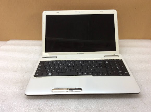 Toshiba Satellite L650 Laptop i5-460M 4GBRAM/320GB