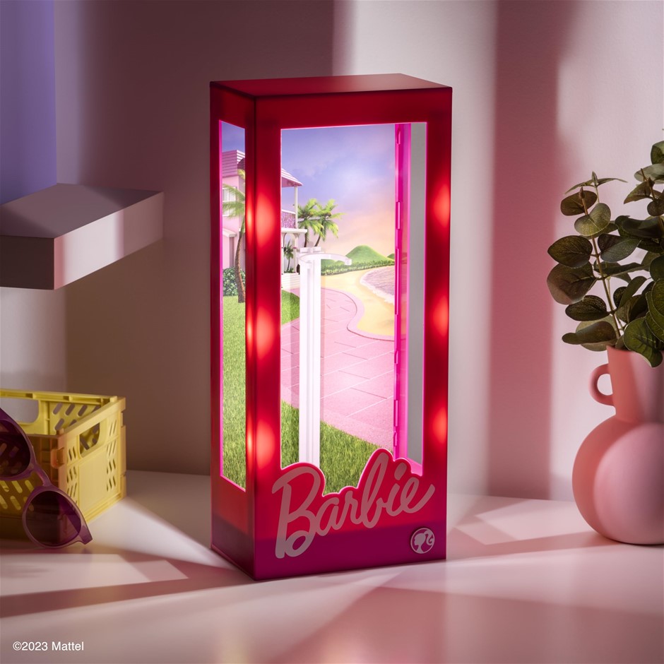 0195-5062777 · BARBIE Doll Display Case Light.
