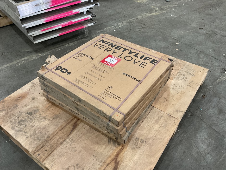 <p>5x Packs of 4x Porcelain Tiles</p>