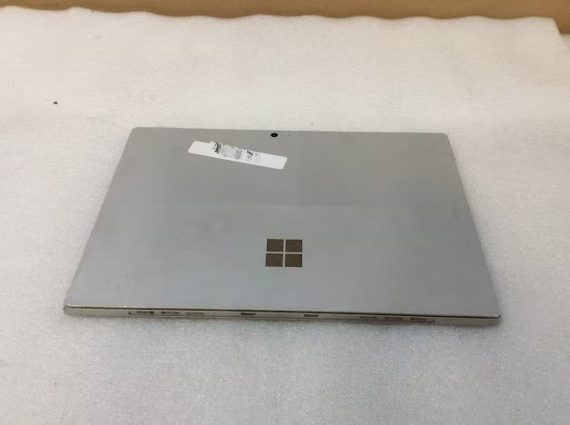 Microsoft Surface 1796 Laptop I5-7300u 8gbram/128gb