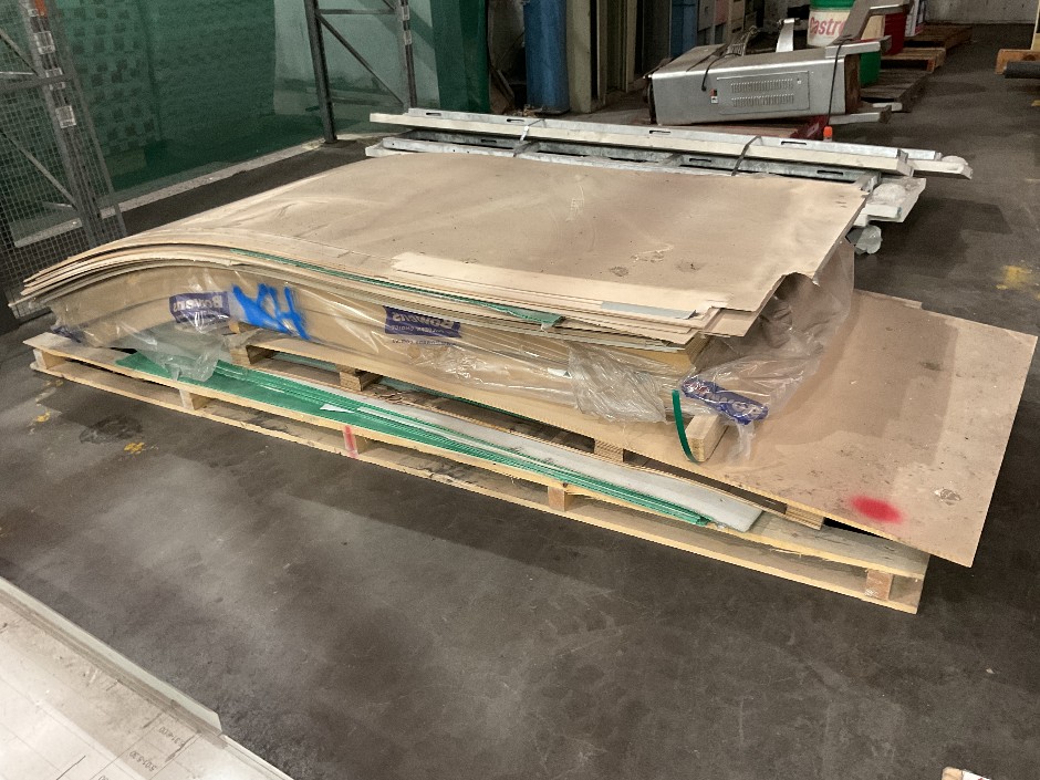 Pallet Of Assorted Timber / MDF Boards