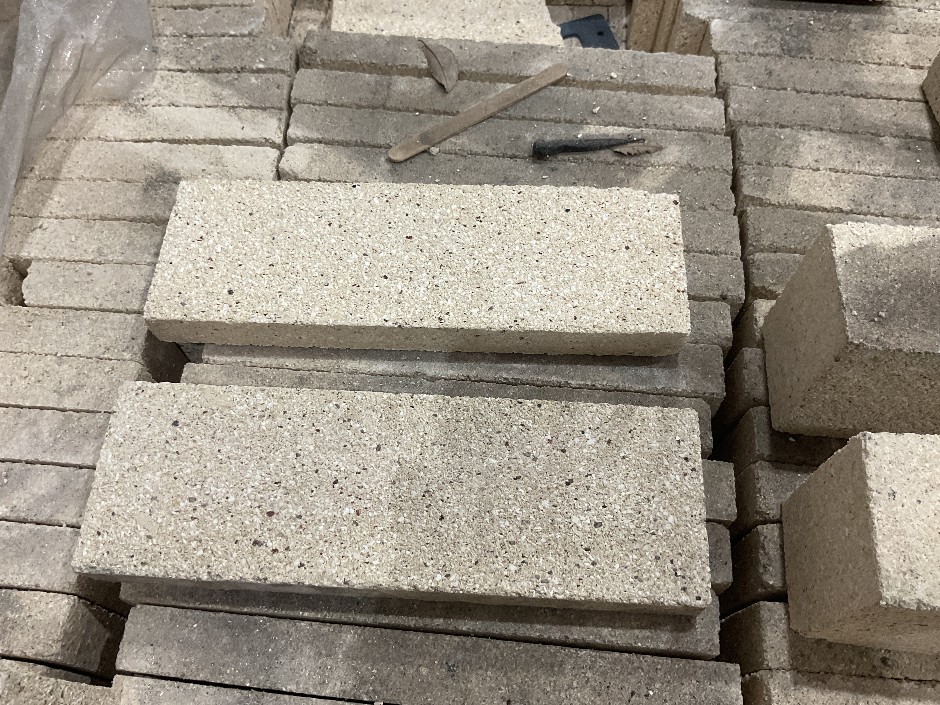 1x Pallet Concrete Pavers, Off White