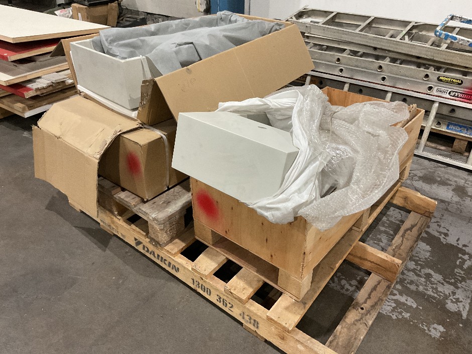 <p>Pallet Of Assorted Bathroom Basins</p>