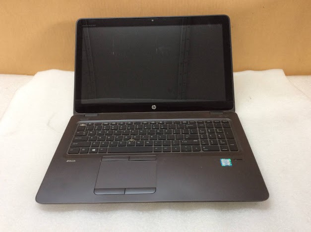 HP ZBOOK 15U G3 Laptop I7-6600U 4GBRAM/500GB Black