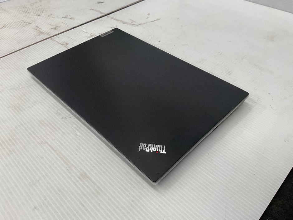 <p>Lenovo ThinkPad E15 Gen 2 Laptop</p>