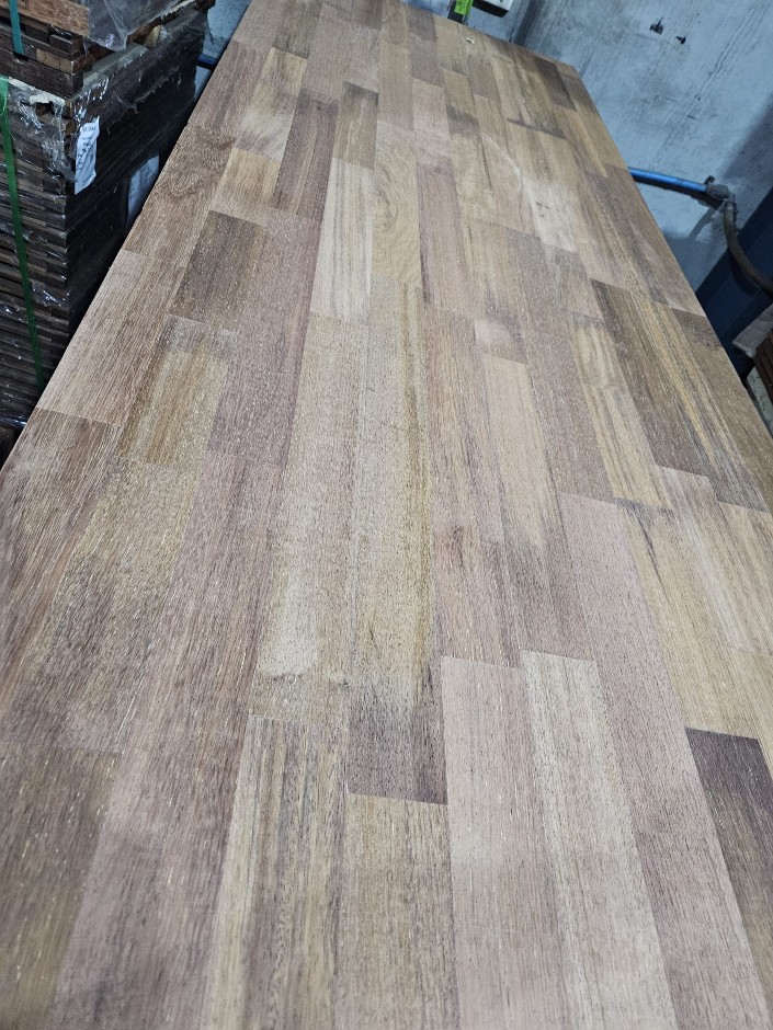 Merbau Tabletop FJL 3000x 920x 33mm