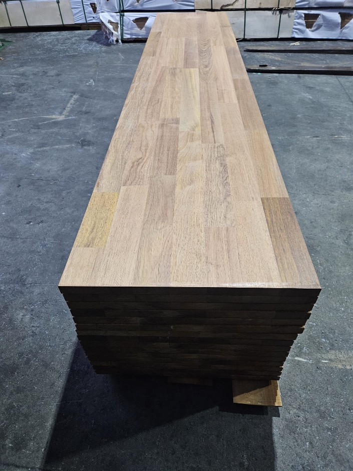 Merbau Tabletop FJL 3000x 620x 33mm