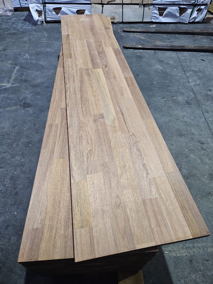 0073-23500693 · Merbau Tabletop FJL 2400x 620x 33mm