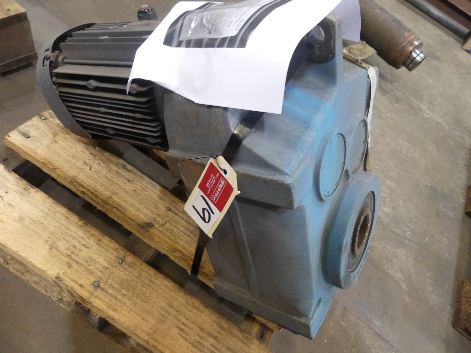 <p>Sew Eurodrive Motor & Reduction Gearbox Assembly</p>