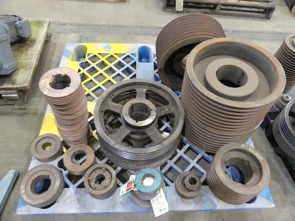 <p>V Belt Pulleys (Assorted)</p>