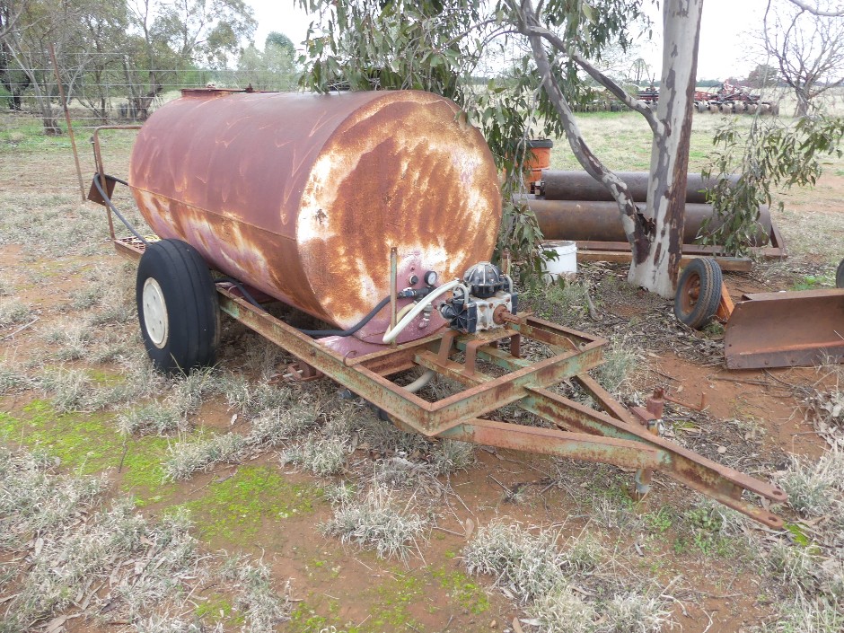 <p>Trailerable Tank</p>