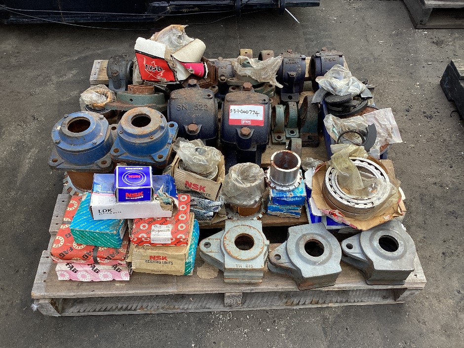 <p>Bearing Races and Bearings</p>