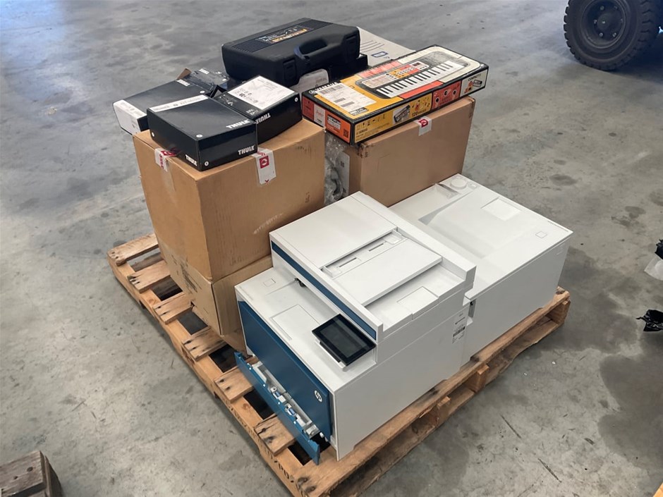 <p>Unclaimed Freight Pallet of</p>