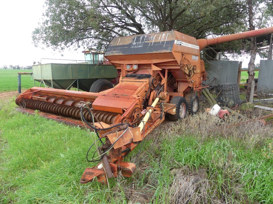 Massey Ferguson Sunshine 3342 Header Havester With Header Front (Tag Along)