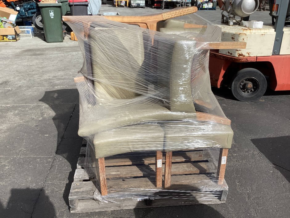 <p>7 x Dining Chairs</p>