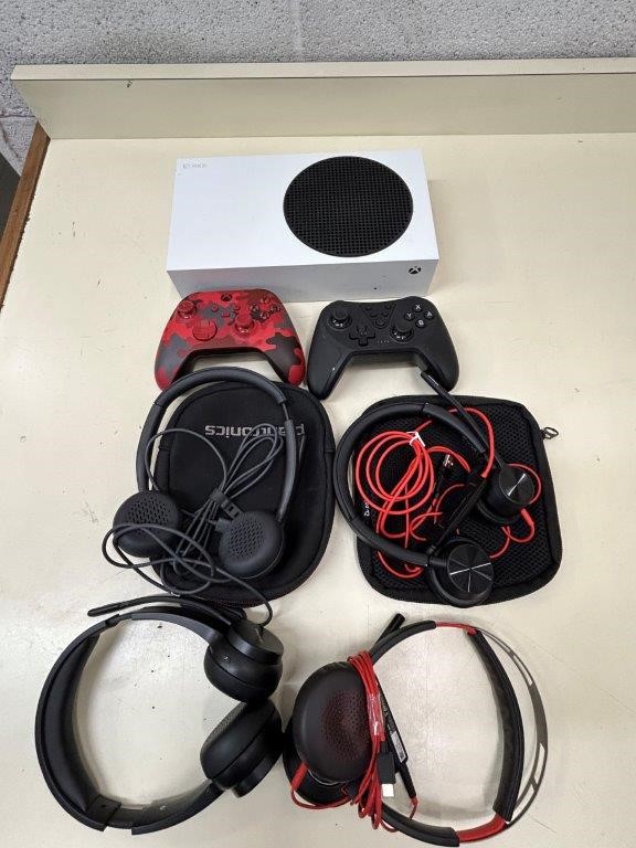 7 x Assorted Gaming Equipment including